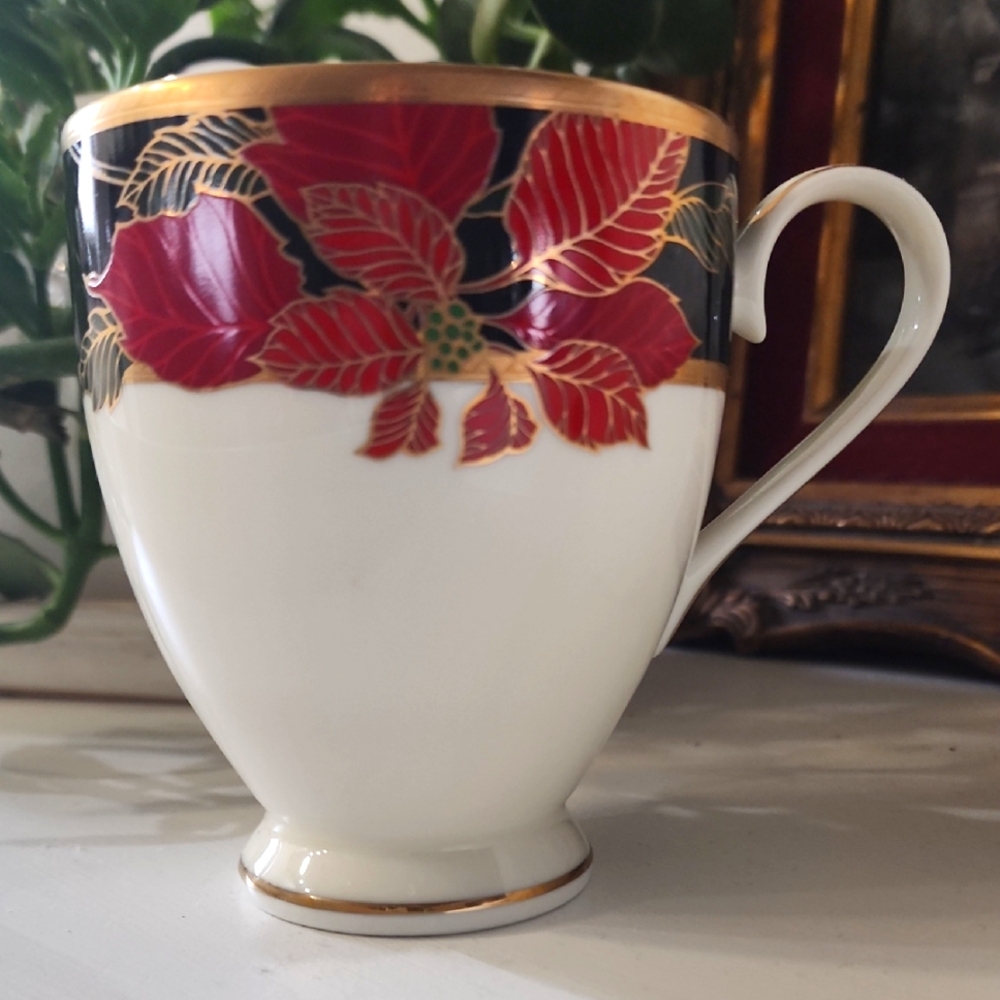 Mikasa "Christmas Eve" fine china cups